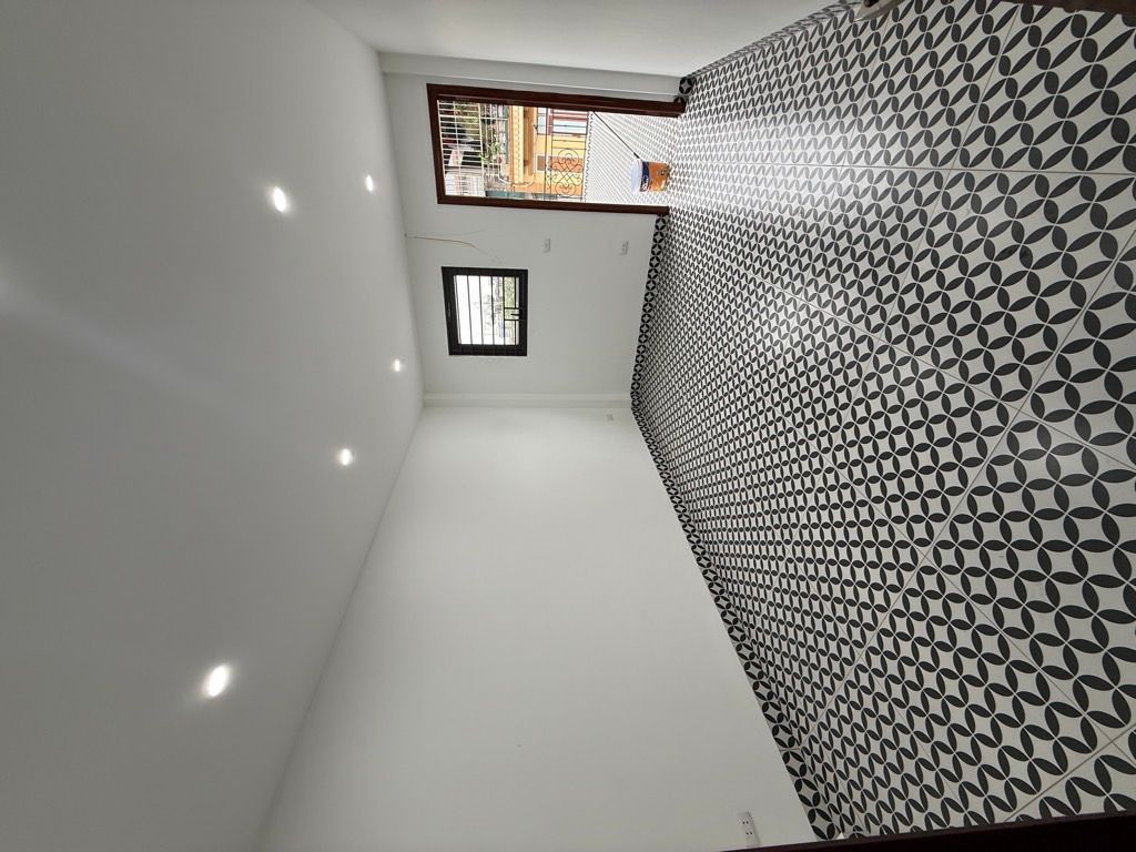 Bán nhà Văn Chương - diện tích 69,9m2 5 tầng - Ô tô tránh - giá 22 tỷ