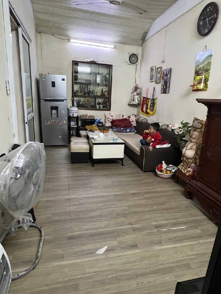 Bán nhà Tân Mai - diện tích 65m2 2 tầng - NGÕ THÔNG - giá 4,35 tỷ