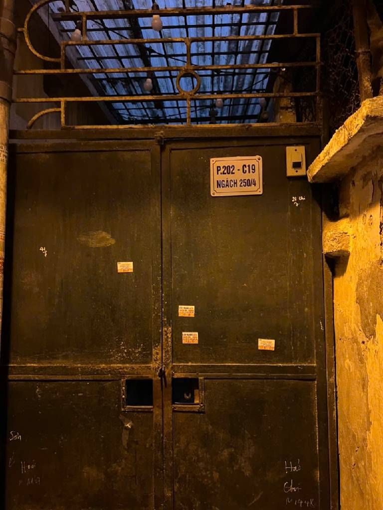 Bán nhà Tân Mai - diện tích 65m2 2 tầng - NGÕ THÔNG - giá 4,35 tỷ