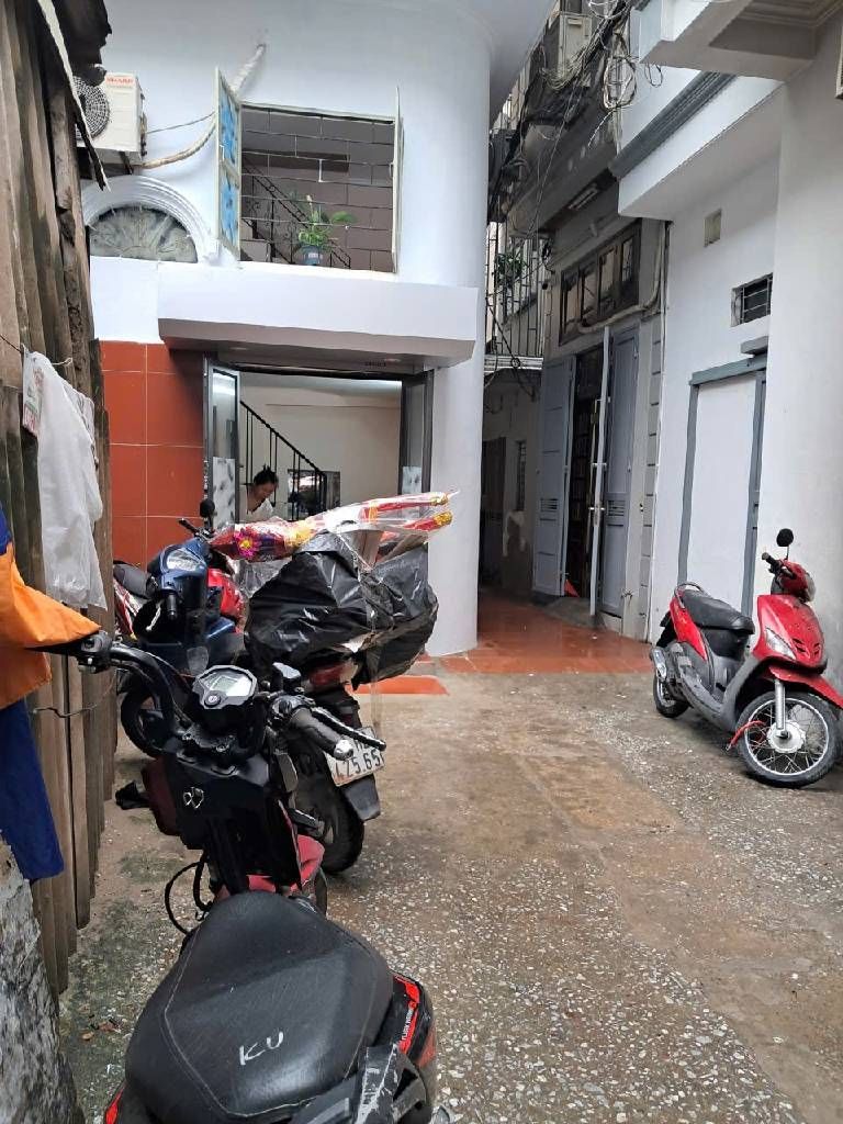 Bán nhà Tân Mai - diện tích 15m2 4 tầng - Căn góc mặt ngõ ô tô - giá 3,3 tỷ