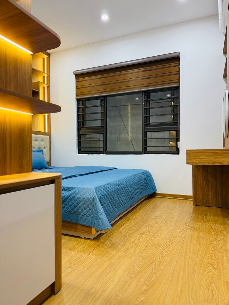 Bán nhà Khương Hạ - diện tích 34.4m2 5 tầng - Ô tô đỗ cổng - giá 9,8 tỷ