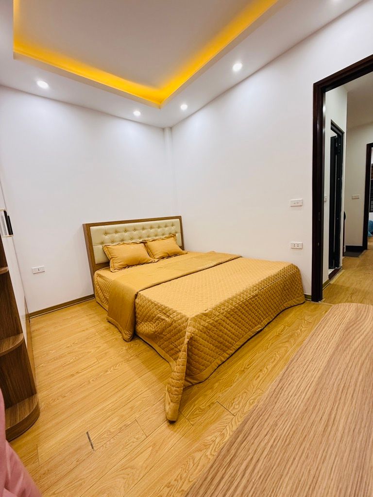 Bán nhà Khương Hạ - diện tích 34.4m2 5 tầng - Ô tô đỗ cổng - giá 9,8 tỷ