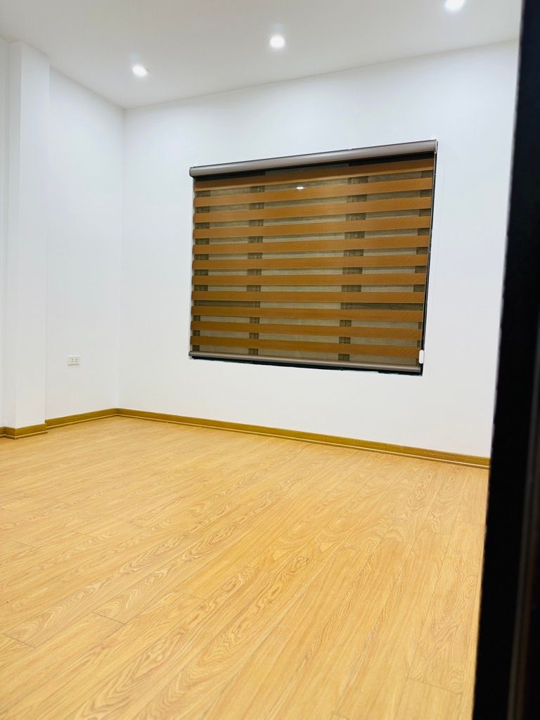 Bán nhà Khương Hạ - diện tích 34.4m2 5 tầng - Ô tô đỗ cổng - giá 9,8 tỷ