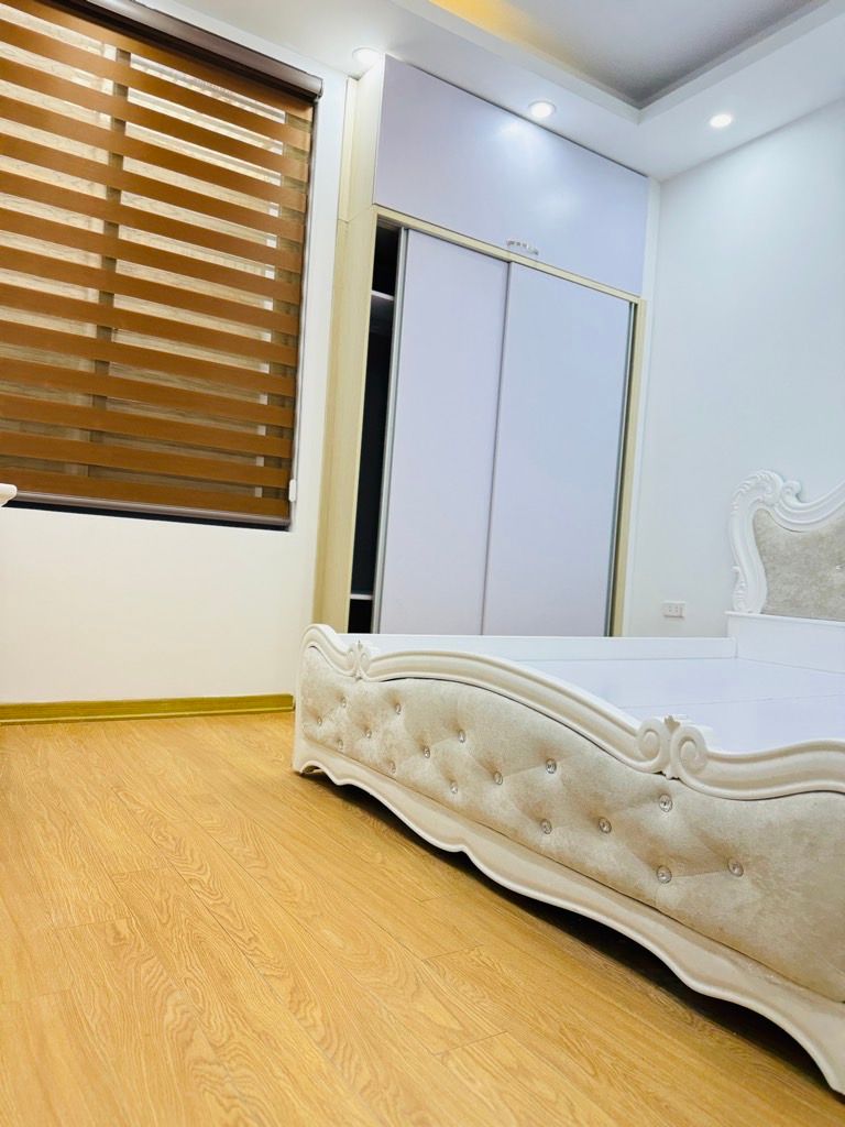 Bán nhà Khương Hạ - diện tích 34.4m2 5 tầng - Ô tô đỗ cổng - giá 9,8 tỷ