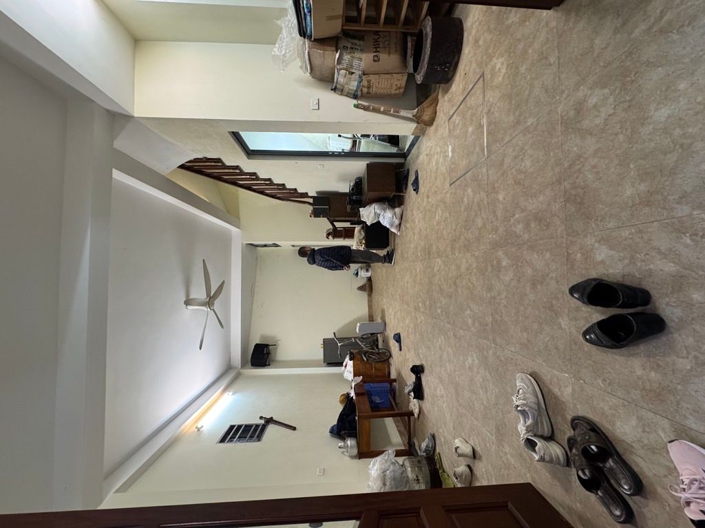 Bán nhà Nguyễn Khoái - diện tích 40m2 5 tầng - Lô Góc Thoáng Trước sau - giá 9,7 tỷ