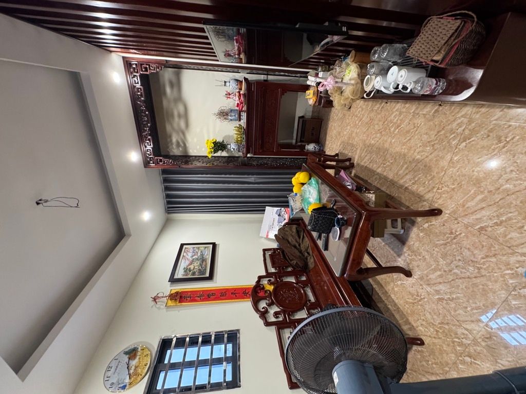 Bán nhà Nguyễn Khoái - diện tích 40m2 5 tầng - Lô Góc Thoáng Trước sau - giá 9,7 tỷ