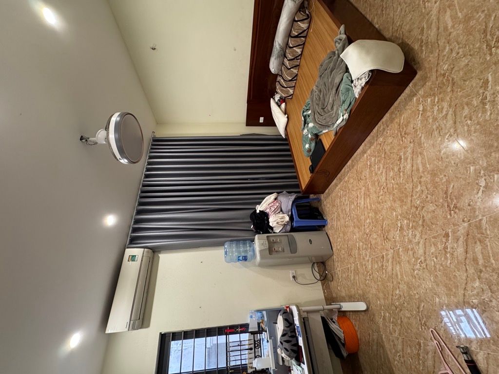 Bán nhà Nguyễn Khoái - diện tích 40m2 5 tầng - Lô Góc Thoáng Trước sau - giá 9,7 tỷ