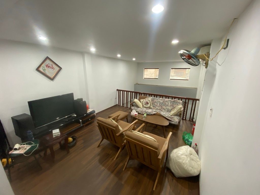 Bán nhà Bằng Liệt - diện tích 36m2 5 tầng - Lô góc, trước nhà thoáng sáng - giá 8,6 tỷ