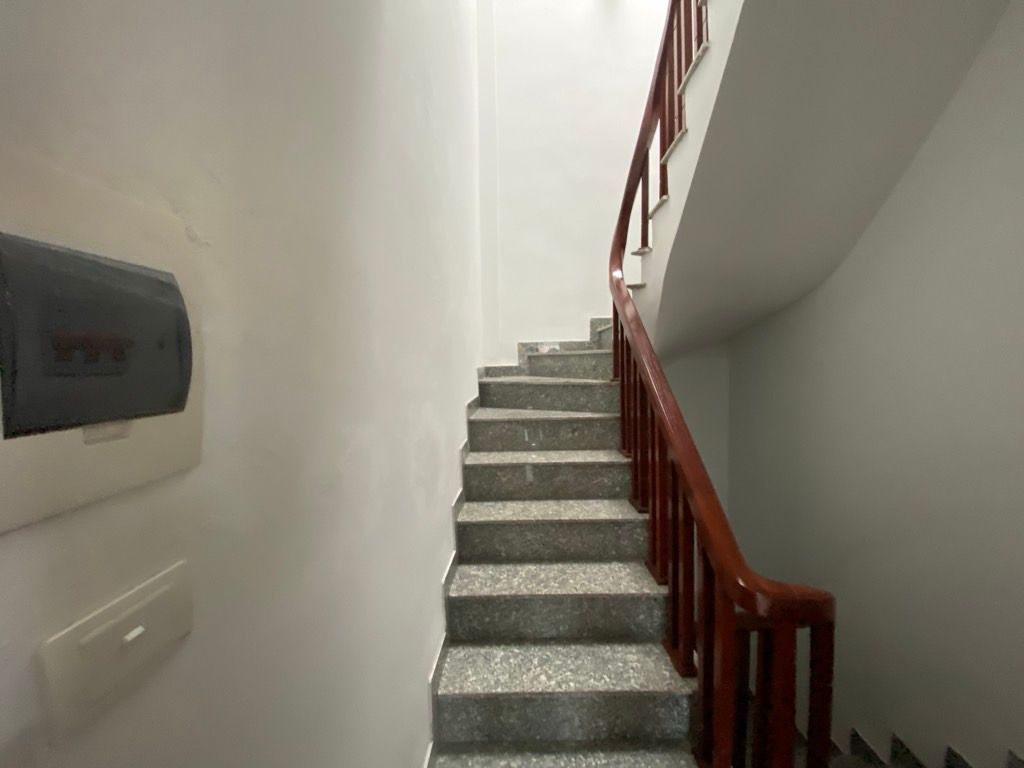 Bán nhà Bằng Liệt - diện tích 36m2 5 tầng - Lô góc, trước nhà thoáng sáng - giá 8,6 tỷ