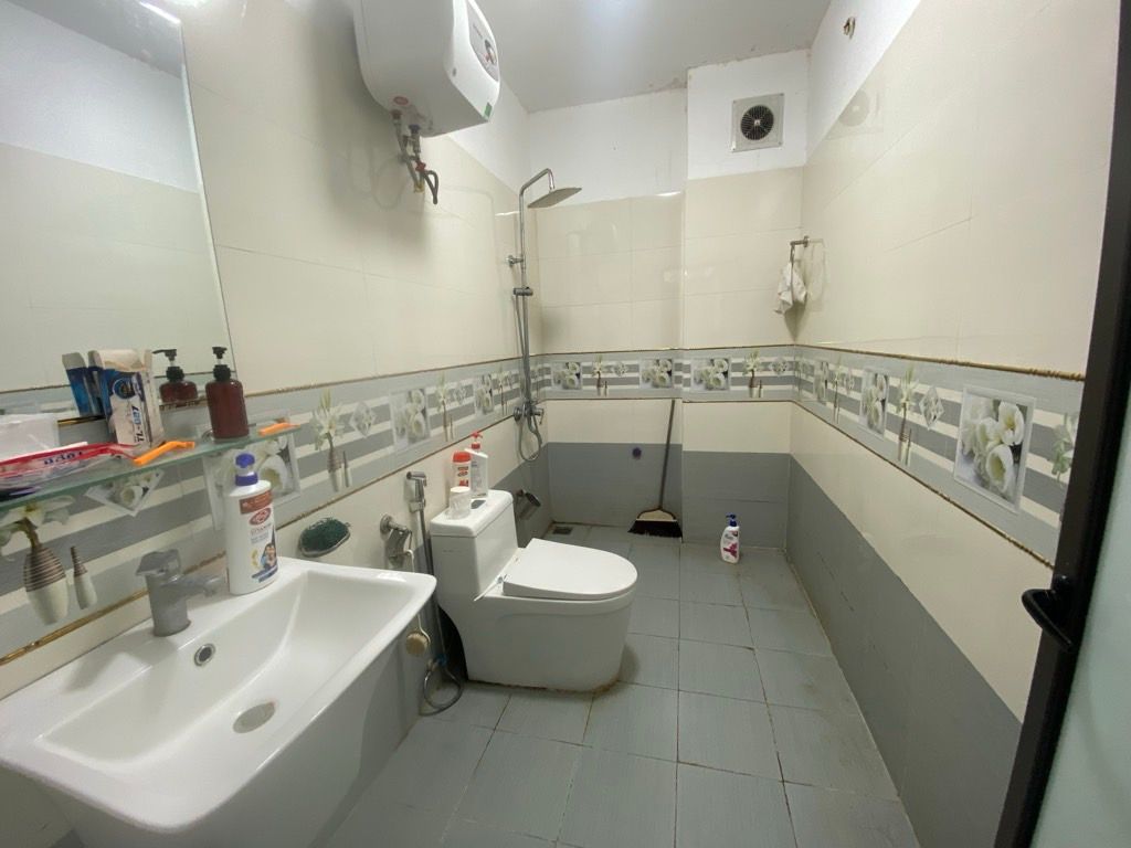 Bán nhà Bằng Liệt - diện tích 36m2 5 tầng - Lô góc, trước nhà thoáng sáng - giá 8,6 tỷ