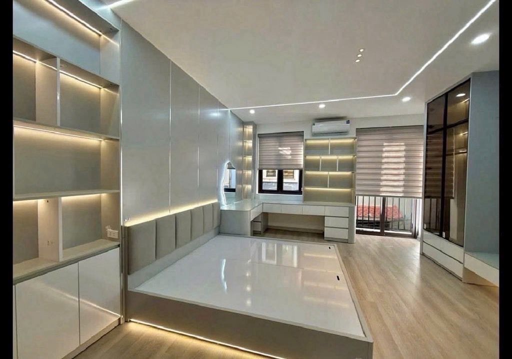 Bán nhà Đông Thiên - diện tích 50m2 5 tầng - Ô TÔ NGỦ TRONG NHÀ - giá 14,8 tỷ