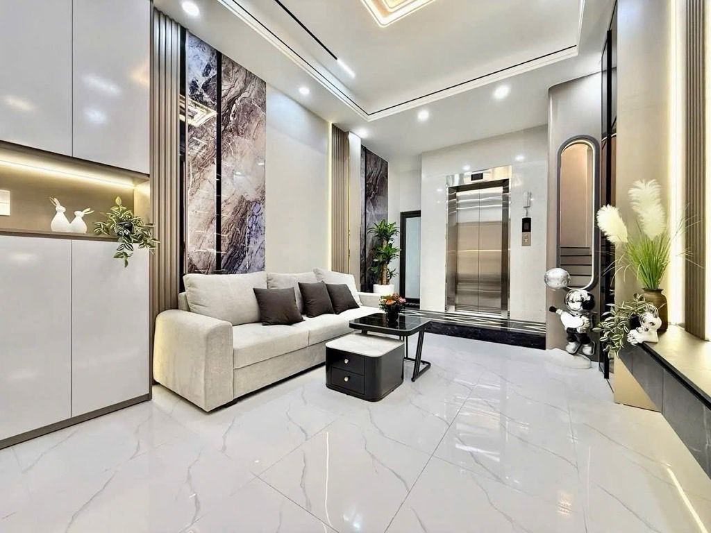 Bán nhà Đông Thiên - diện tích 50m2 5 tầng - Ô TÔ NGỦ TRONG NHÀ - giá 14,8 tỷ