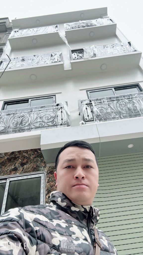 Bán nhà Đông Thiên - diện tích 50m2 5 tầng - Ô TÔ NGỦ TRONG NHÀ - giá 14,8 tỷ