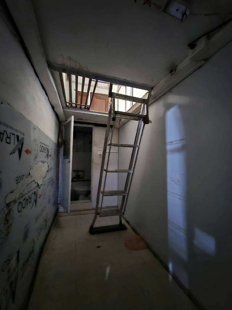 Bán nhà Lương Thế Vinh - diện tích 18m2 2 tầng - Mặt phố kinh doanh - giá 2 tỷ