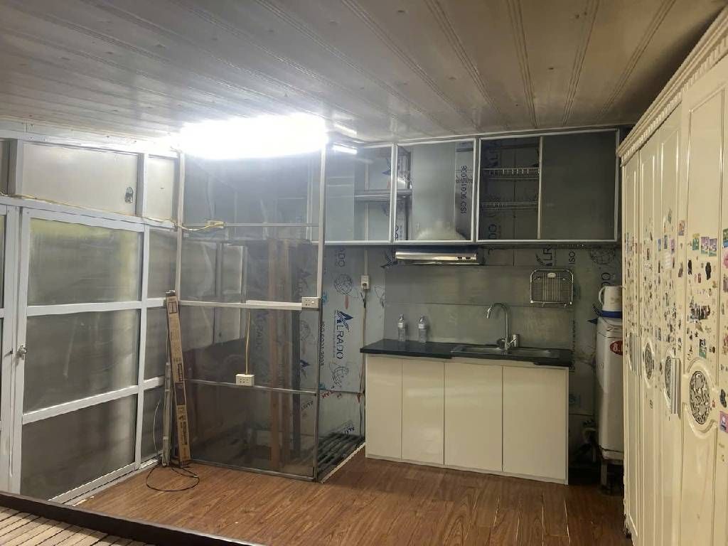 Bán nhà Lương Thế Vinh - diện tích 18m2 2 tầng - Mặt phố kinh doanh - giá 2 tỷ