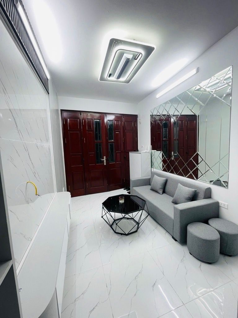 Bán nhà Trương Định - diện tích 20m2 5 tầng - Nhà full nội thất - giá 6,6 tỷ