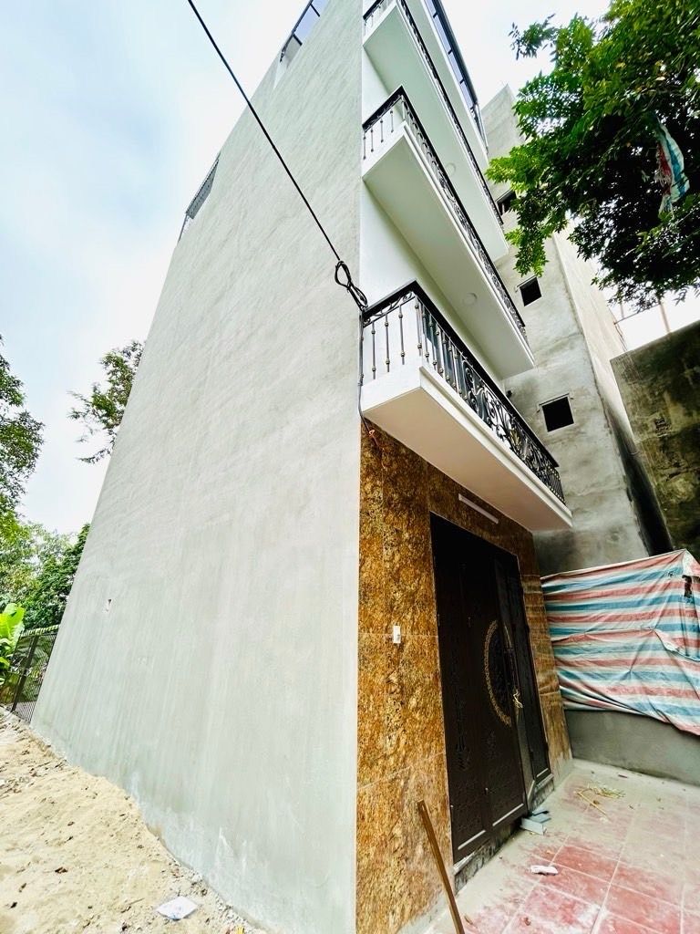 Bán nhà Nguyễn Khoái - diện tích 44.5m2 5 tầng - Nhà mới kính koong, full nội thất - giá 5,8 tỷ