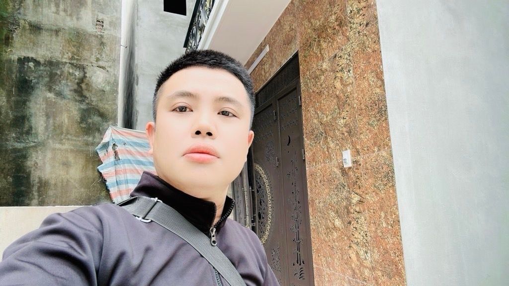 Bán nhà Nguyễn Khoái - diện tích 44.5m2 5 tầng - Nhà mới kính koong, full nội thất - giá 5,8 tỷ