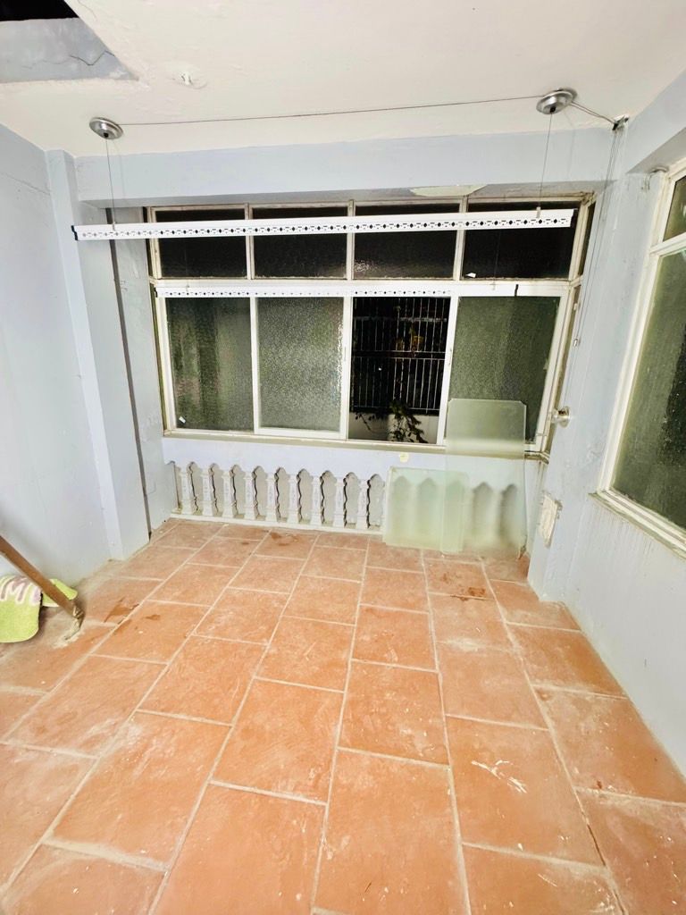 Bán nhà Tân Mai - diện tích 15m2 6 tầng - Mặt ngõ thông ba gác - giá 2,8 tỷ