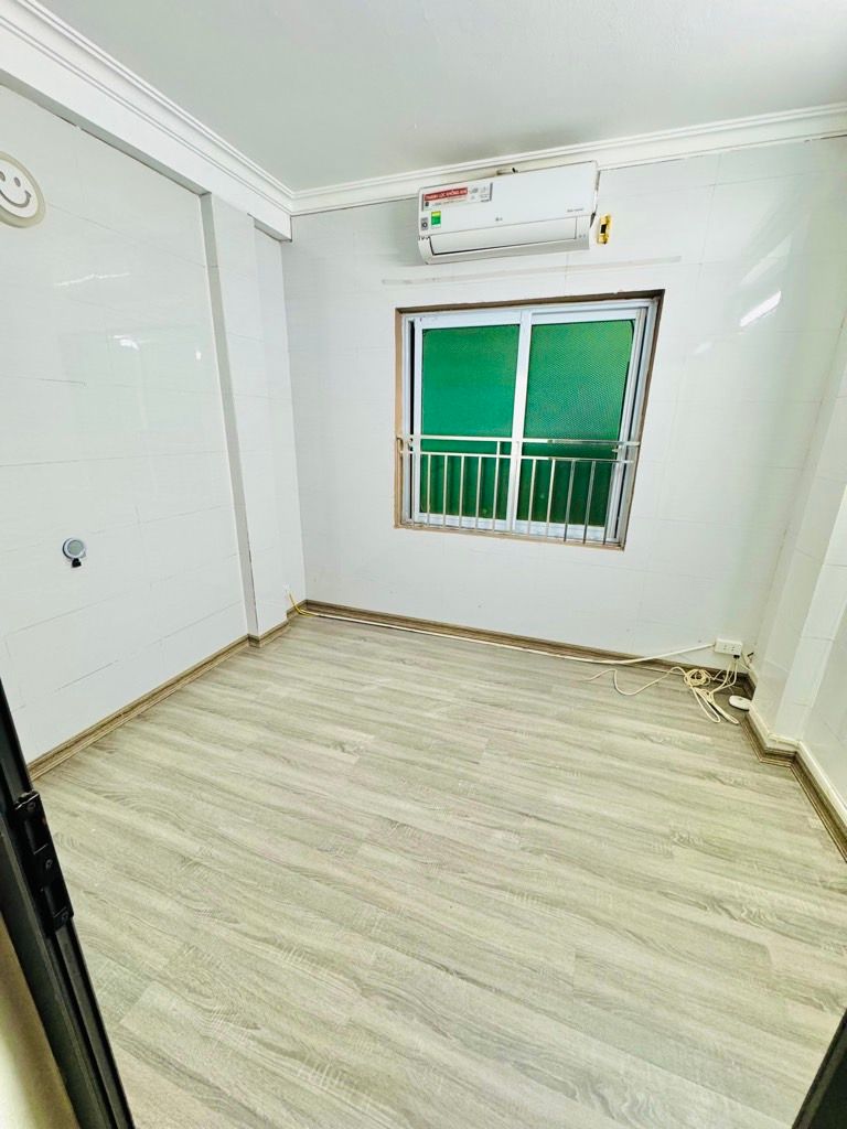 Bán nhà Tân Mai - diện tích 15m2 6 tầng - Mặt ngõ thông ba gác - giá 2,8 tỷ