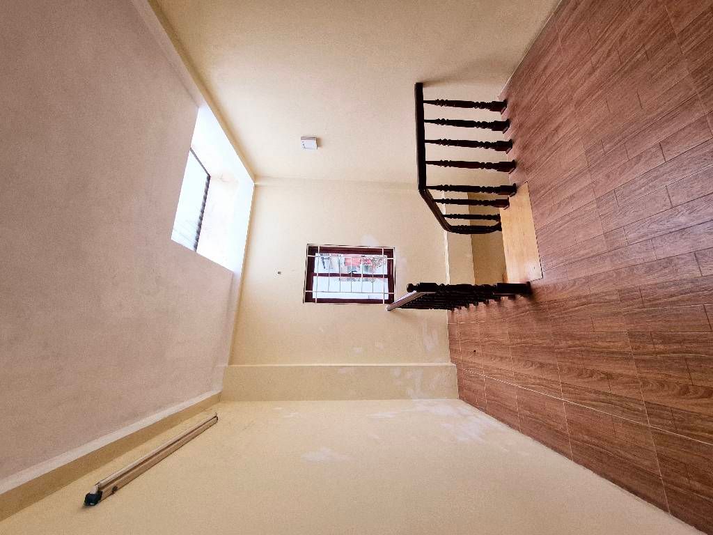 Bán nhà Hào nam - diện tích 29,5m2 5 tầng - 2 mặt ngõ thoáng - giá 9,4 tỷ