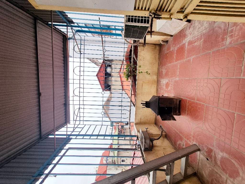 Bán nhà Hào nam - diện tích 29,5m2 5 tầng - 2 mặt ngõ thoáng - giá 9,4 tỷ