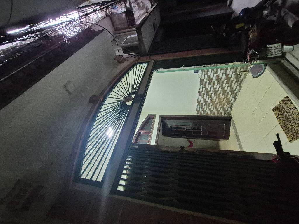 Bán nhà Hào nam - diện tích 29,5m2 5 tầng - 2 mặt ngõ thoáng - giá 9,4 tỷ