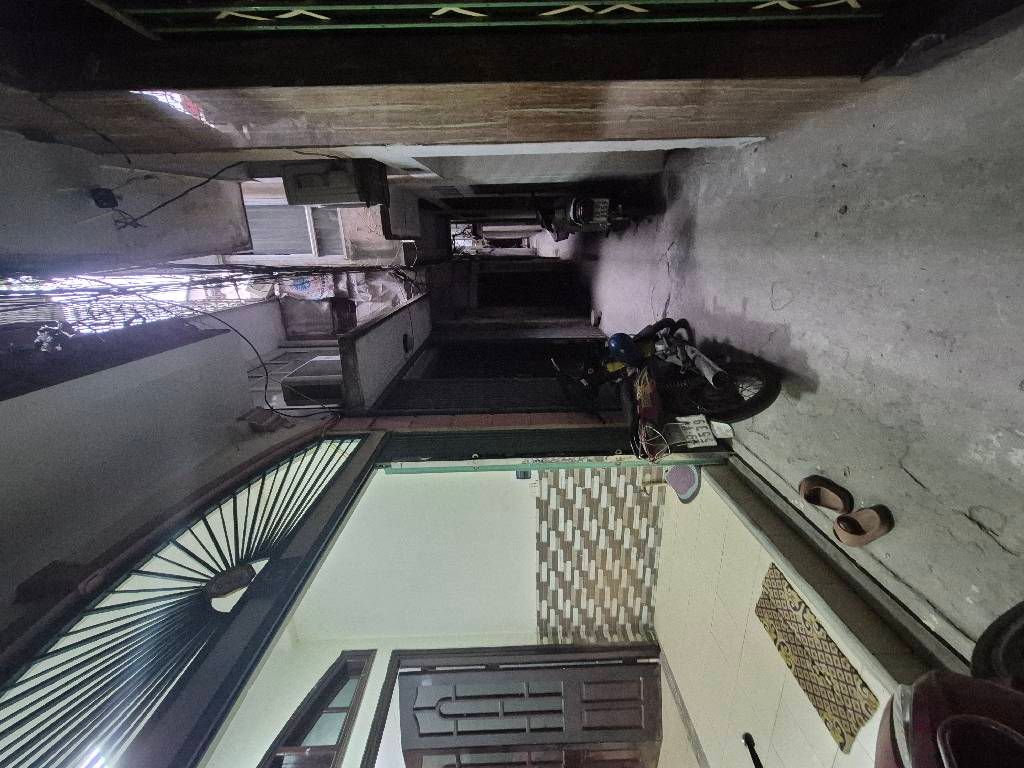 Bán nhà Hào nam - diện tích 29,5m2 5 tầng - 2 mặt ngõ thoáng - giá 9,4 tỷ