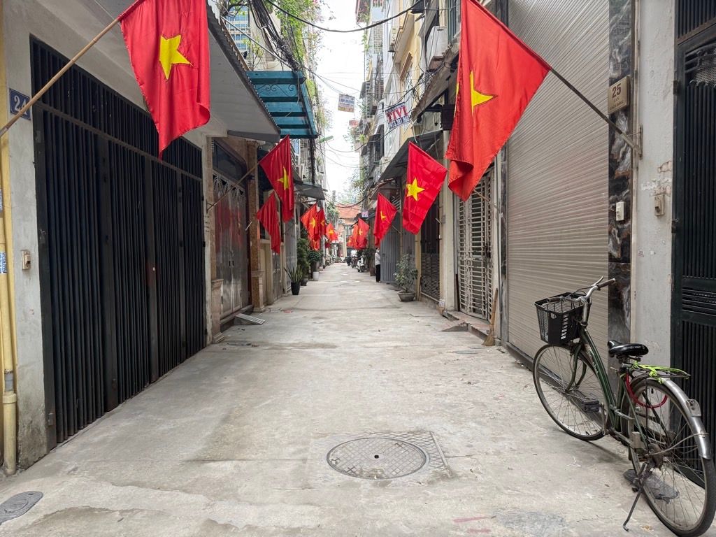 Bán nhà Bạch Đằng - diện tích 52.6m2 4 tầng - Ô TÔ ĐỖ CỬA VÀO NHÀ - giá 15,8 tỷ