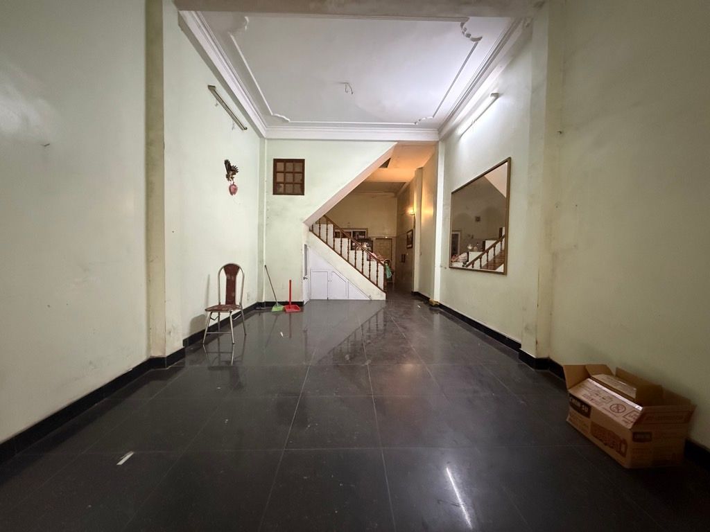 Bán nhà Bạch Đằng - diện tích 52.6m2 4 tầng - Ô TÔ ĐỖ CỬA VÀO NHÀ - giá 15,8 tỷ