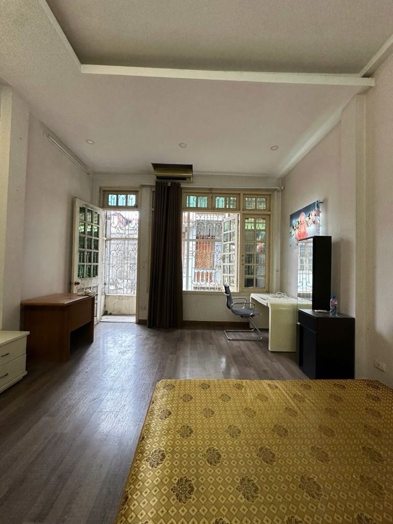 Bán nhà Bạch Đằng - diện tích 52.6m2 4 tầng - Ô TÔ ĐỖ CỬA VÀO NHÀ - giá 15,8 tỷ