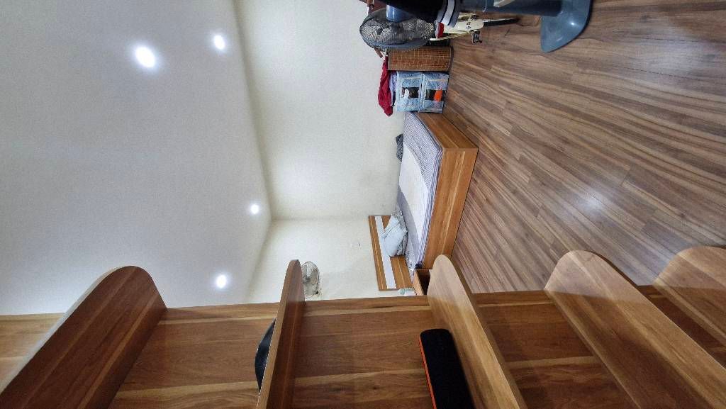 Bán nhà Lĩnh Nam - diện tích 101.7m2 1 tầng - Chung cư lô góc - giá 8,98 tỷ