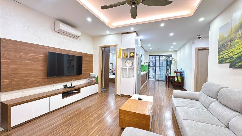 Bán nhà Lĩnh Nam - diện tích 101.7m2 1 tầng - Chung cư lô góc - giá 8,98 tỷ