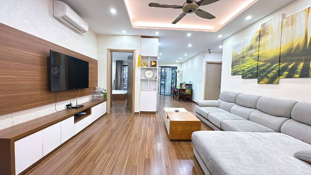 Bán nhà Lĩnh Nam - diện tích 101.7m2 1 tầng - Chung cư lô góc - giá 8,98 tỷ