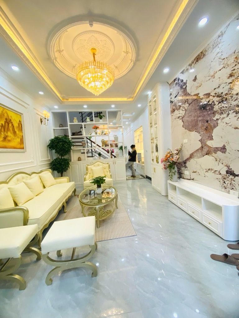 Bán nhà Thịnh Quang - diện tích 47m2 5 tầng - Phân lô - giá 20,5 tỷ