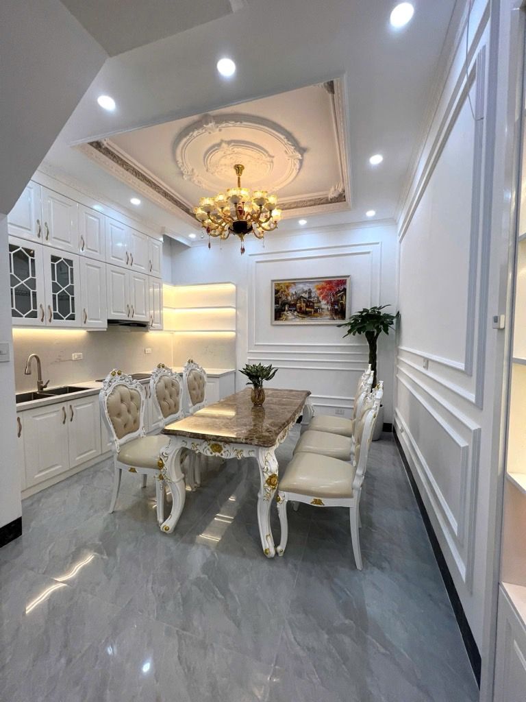 Bán nhà Thịnh Quang - diện tích 47m2 5 tầng - Phân lô - giá 20,5 tỷ