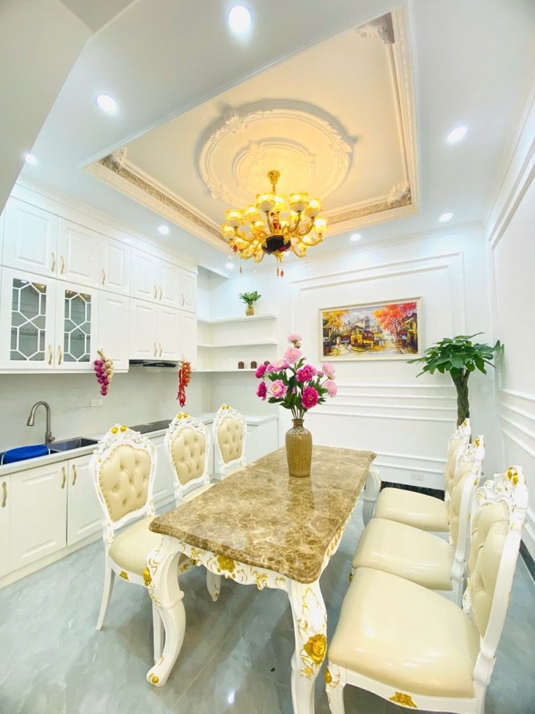 Bán nhà Thịnh Quang - diện tích 47m2 5 tầng - Phân lô - giá 20,5 tỷ