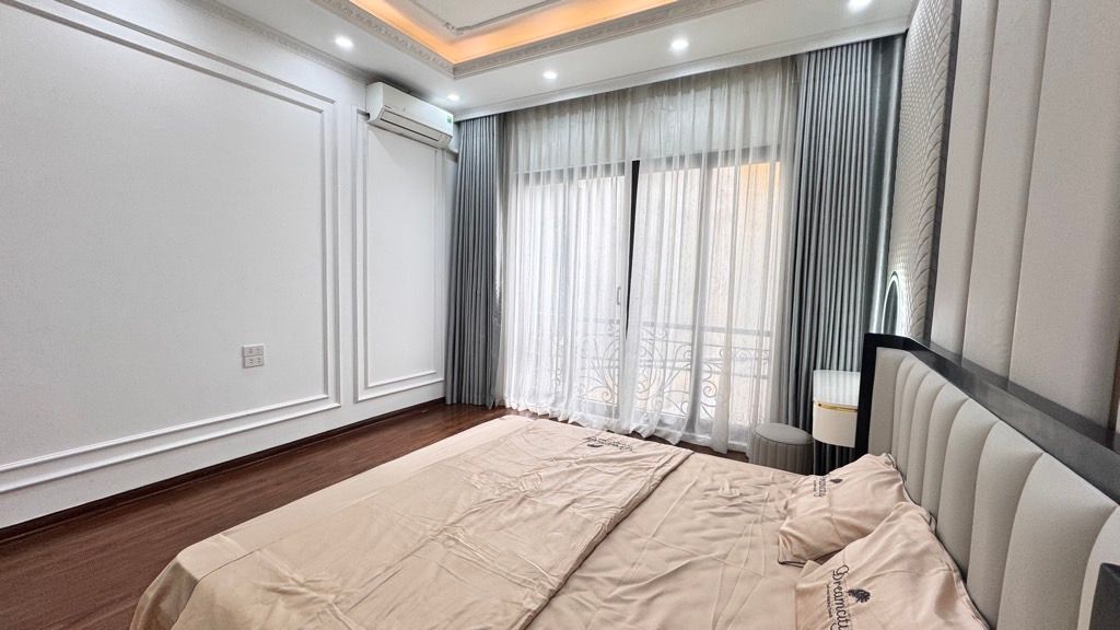 Bán nhà Thịnh Quang - diện tích 47m2 5 tầng - Phân lô - giá 20,5 tỷ