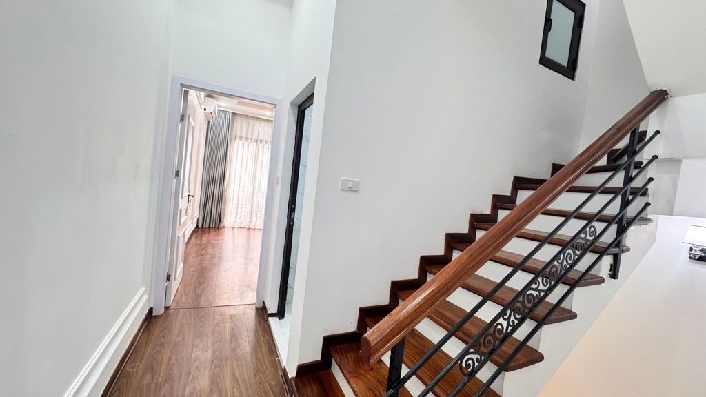 Bán nhà Thịnh Quang - diện tích 47m2 5 tầng - Phân lô - giá 20,5 tỷ