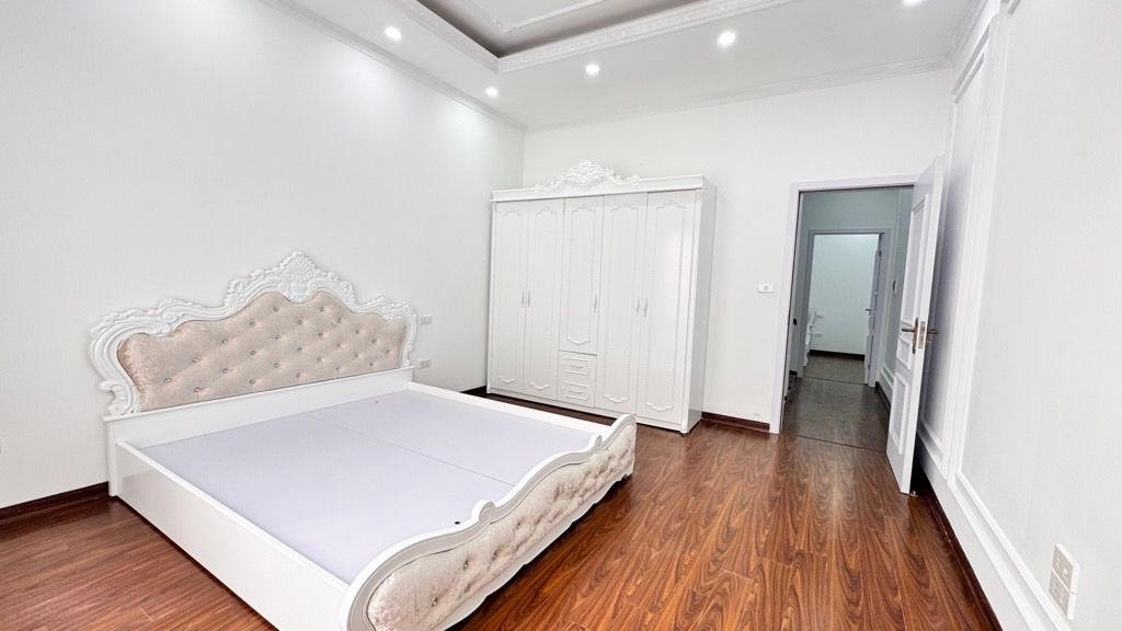 Bán nhà Thịnh Quang - diện tích 47m2 5 tầng - Phân lô - giá 20,5 tỷ