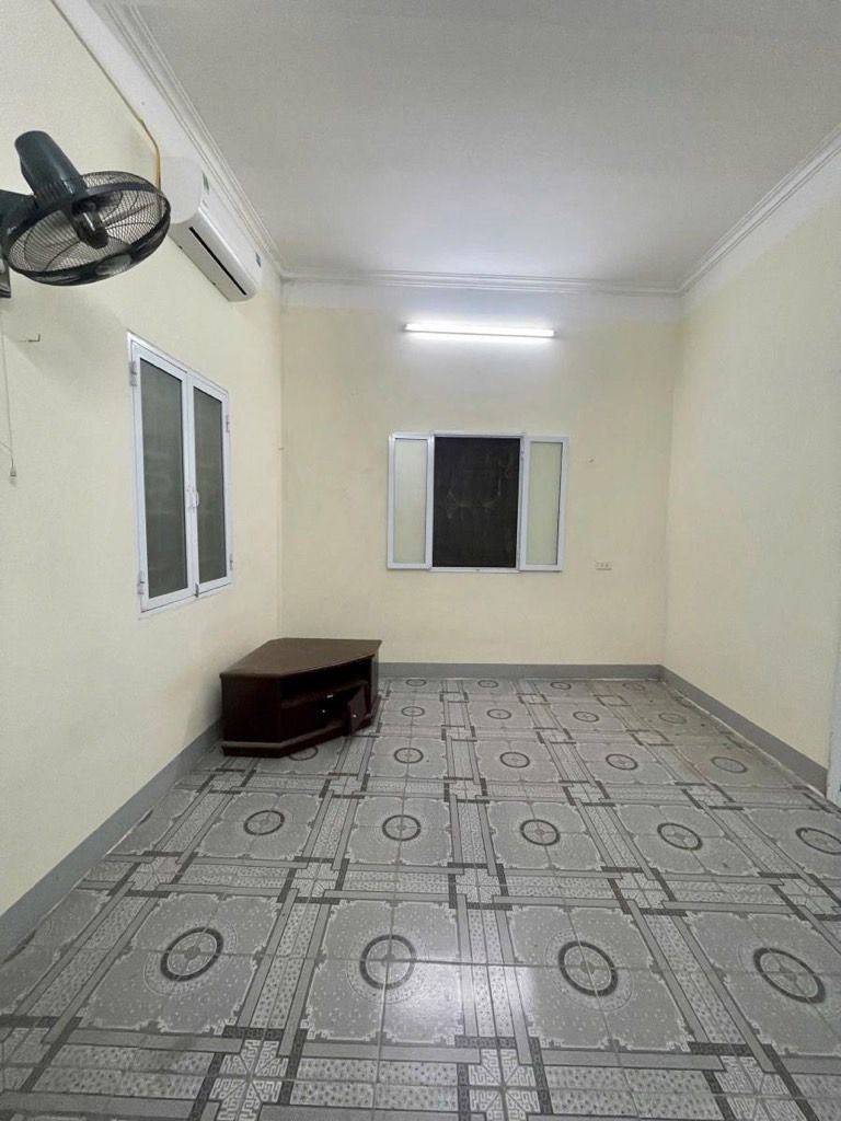 Bán nhà Thông Phong - diện tích 34m2 3 tầng - Nhà 3 mặt tiền - giá 8,5 tỷ