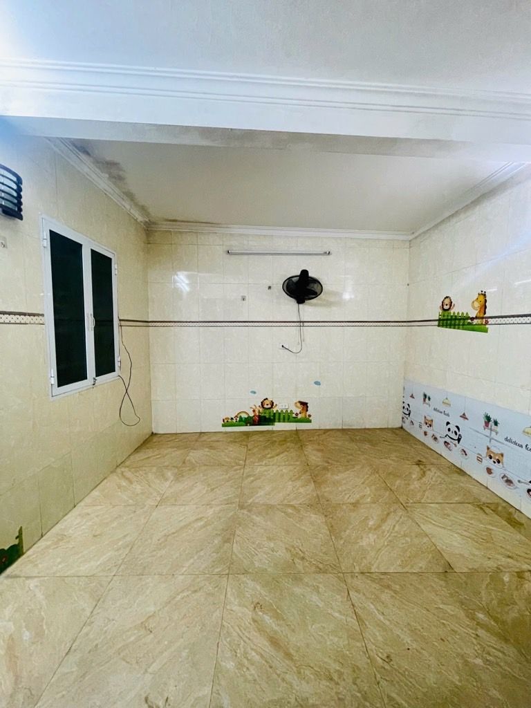 Bán nhà Thông Phong - diện tích 34m2 3 tầng - Nhà 3 mặt tiền - giá 8,5 tỷ