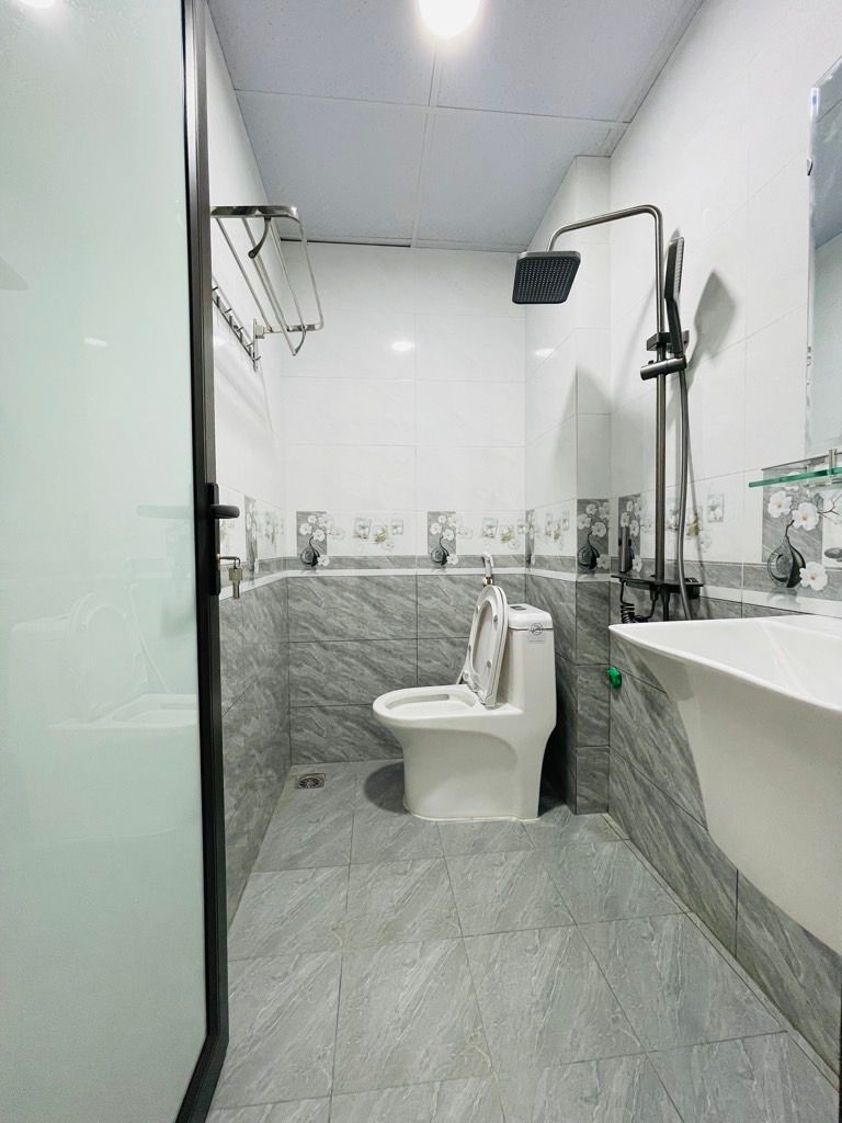 Bán nhà Thuý Lĩnh - diện tích 30m2 6 tầng - Nhà mới thang máy, ô tô đỗ cổng - giá 7,5 tỷ