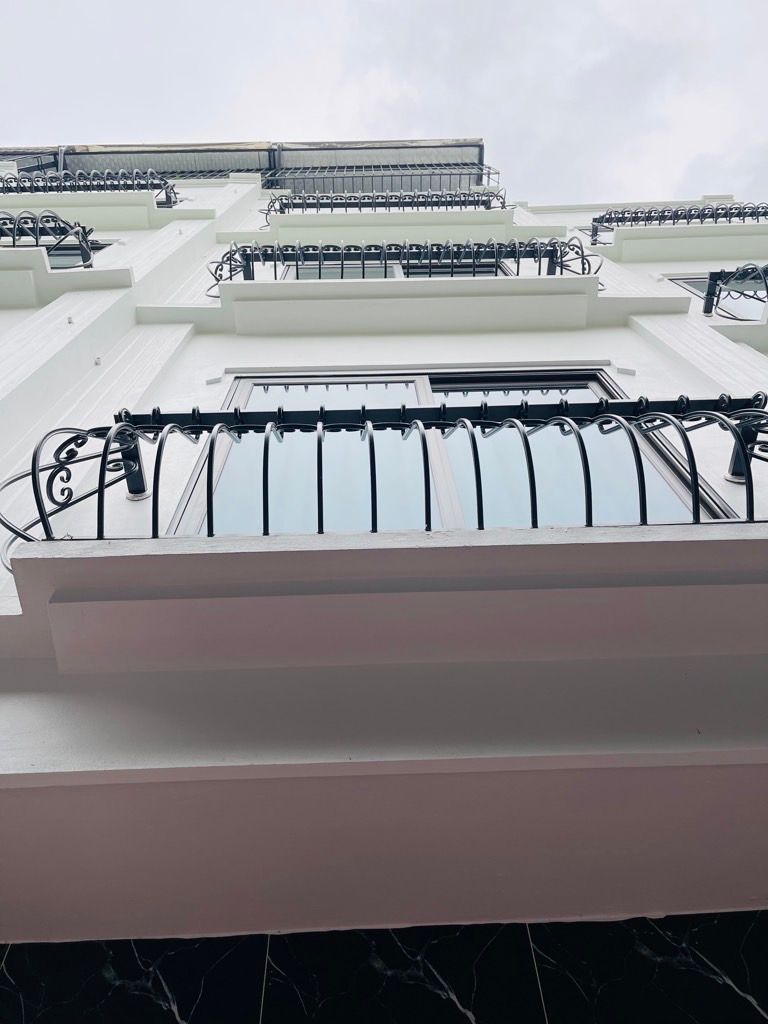 Bán nhà Thuý Lĩnh - diện tích 30m2 6 tầng - Nhà mới thang máy, ô tô đỗ cổng - giá 7,5 tỷ