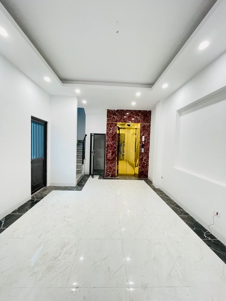 Bán nhà Thuý Lĩnh - diện tích 35m2 5 tầng - Lô góc 2 thoáng - giá 7,8 tỷ