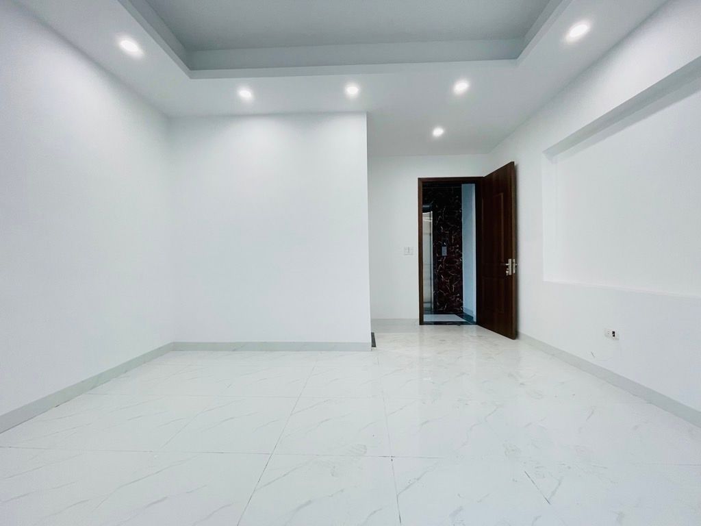 Bán nhà Thuý Lĩnh - diện tích 35m2 5 tầng - Lô góc 2 thoáng - giá 7,8 tỷ