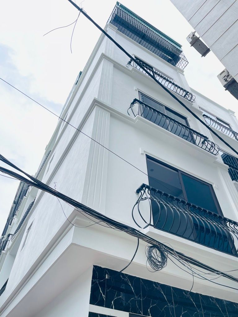 Bán nhà Thuý Lĩnh - diện tích 35m2 5 tầng - Lô góc 2 thoáng - giá 7,8 tỷ