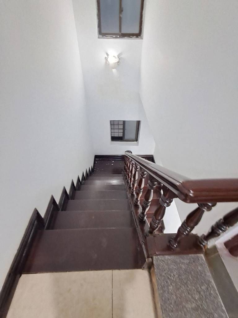 Bán nhà Giáp Bát - diện tích 47.9m2 5 tầng - SIÊU PHẨM MẶT NGÕ PHÂN LÔ - giá 19,5 tỷ