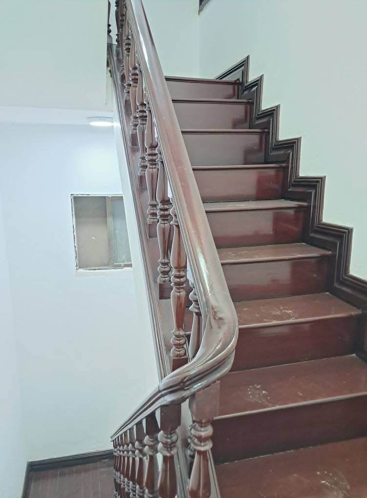 Bán nhà Giáp Bát - diện tích 47.9m2 5 tầng - SIÊU PHẨM MẶT NGÕ PHÂN LÔ - giá 19,5 tỷ