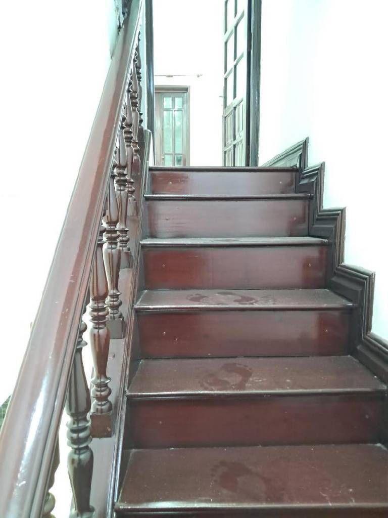 Bán nhà Giáp Bát - diện tích 47.9m2 5 tầng - SIÊU PHẨM MẶT NGÕ PHÂN LÔ - giá 19,5 tỷ